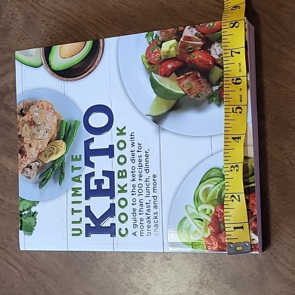 Ultimate Keto Cookbook Like new condition more than 100 recipes Kitchen - Picture 2 of 5